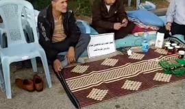 الاسرى المحررون المضر
بون عن الطعام يتناولون وجبة #مي_وملح في اليوم الثاني للإضراب 
اضراب الرواتب