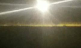 #شاهد  لحظة اطلاق النار بشكل مباشر تجاه مجموعة من المواطنين تضم صحفيين حاصرتها قوات خاصة اسرائيلية على الحدود شرق غزة مساء اليوم .. 
تصوير عبد الرحمن الكحلوت