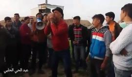 #فيديو شبان يستهزئون من الاحتلال الاسرائيلي لتركه جنوده أسرى في غزة 

يأتي ذلك في أعقاب تهديد جيش الاحتلال بتدفيع غزة ثمن استمرار أسر الجنود