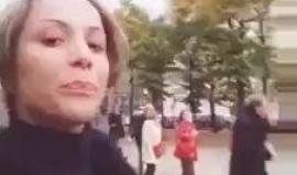 #شاهد .. مواطنة جزائرية مرت بمظاهرة في باريس داعمة للكيان الصهيوني .