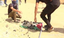 #شاهد
جانب من المواجهات شرق خيمة العودة في المحافظة الوسطى

#أنا_راجع