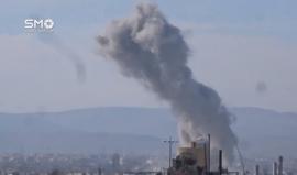 سوريا - دمشق : الطيران الحربي ينفذ غارات جوية عنيفة على حي جوبر