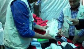 #مباشر  حملة الوفاء الأوربية توزع حقائب اسعافات أولية عبر اتحاد الأطباء العرب على النقاط الطبية شرق مدينة خانيونس