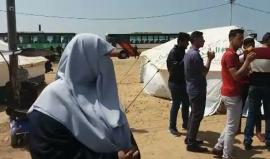 #مباشر توافد العائلات والمؤسسات والجمعيات الفلسطينية لمخيم العودة شرق مدينة غزة حول ضمن فعاليات #مسيرة_العودة_الكبرى
بث/ عبد الرحمن الربعي