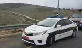 #شاهد | سيارة المستوطنين التي استهدفت بإطلاق نار قرب مستوطنة "نيلي" القريبة من بلدة نعلين غرب رام الله.