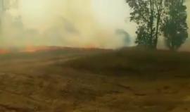 الحرائق هي الأكبر منذ انطلاق مسيرة العودة.. حرائق في كيبوتس بئيري في غلاف غزة بفعل طائرة ورقية مشتعلة وطواقم الاطفاء الإسرائيلية تحاول إطفائها