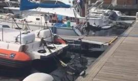 ميناء ميسنا في إيطاليا مع بعض الناشطات الأجنبيات