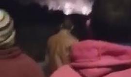 #شاهد قوات الاحتلال تمنع الأهالي من إطفاء النيران المشتعلة في أراضيهم بالقرب من مستوطنة "شافي شمرون" شمال نابلس قبل قليل.