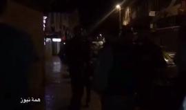 #شاهد
شرطة الاحتلال في القدس المحتلة تمنع الصحفيين من تصوير تسليم ودفن الشهيد محمد الكالوتي والمحتجز جثمانه منذ خمسة أشهر في ثلاجات الاحتلال.