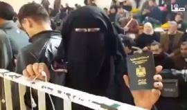 #شاهد | أم فلسطينية حُرمت من رؤية أبنائها لأكثر من عام ونصف بسبب إغلاق معبر رفح