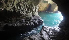 "قطعة من بلادي" 
 #شاهد 
رأس الناقورة المحتلة والأنفاق التي تخترق صخورها ويجري داخلها الماء