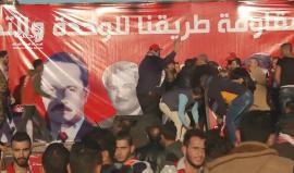 #شاهد .. الاعتداء على عضو المكتب السياسي للجبهة الشعبية جميل مزهر خلال كلمته في ذكرى انطلاقة الجبهة الـ 49 شمال قطاع غزة ، والشرطة تتدخل لفض شجار تخلله إطلاق نار بين عناصر الجبهة ومواطنين رفضوا اعتلاء عناصر الجبهة لبرج سكني في المكان .