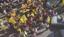 أنصار عباس في رام الله يخوجون في مسيرة دعما له بعد مشاركته في جنازة بيريز !