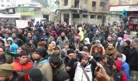 مظاهرة في مدينة #إدلب  تنادي بتوحيد الفصائل السورية
تصوير: أحمد رحال