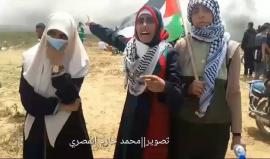 #شاهد| من على حدود #غزة.. فتيات يوجهن رسالة صمود وإصرار على #العودة 
تصوير: محمد المصري