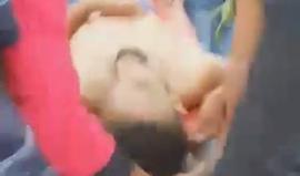 #شاهد .. لحظة استشهاد الشاب محمد ابو سعدة " 26 عاما" برصاص الاحتلال في الصدر خلال المواجهات على السياج الفاصل شرق البريج وسط قطاع غزة مساء اليوم .

تصوير فادي ثابت