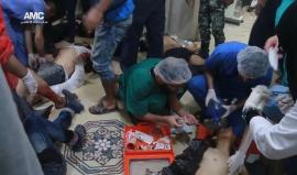 مركز #حلب الإعلامي: #شاهد: المشافي في مدينة حلب تغصّ بالجرحى الذين فاق عددهم الـ200 اليوم الأحد جرّاء القصف الجوي المتواصل الذي تشهده أحياء مدينة حلب منذ الصباح الباكر.
تصوير: جواد الرفاعي