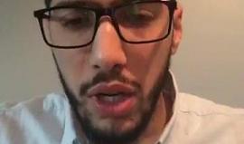 #شاهد 
المدوّن الساخر علي قراقع يعلّق على خطاب عباس واعلان ترامب القدس عاصمة للكيان الصهيوني
#القدس_عاصمة_فلسطين
#JerusalemCapitalOfPalestine