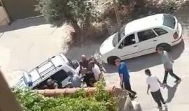 #شاهد | قوات الاحتلال تعتقل الفتى نصرالله عباسي (14 عاماً) في بلدة سلوان جنوب المسجد الاقصى.