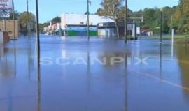 هكذا أصبحت شوارع نورث كارولاينا الأميركية إثر إعصار "ماثيو"