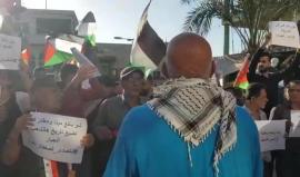 "الشعب يريد إنهاء العقوبات".. مطالبات المتظاهرين في مسيرة طولكرم بالضفة المحتلة رفضا للعقوبات التي تفرضها السلطة على قطاع غزة
#ارفعوا_العقوبات