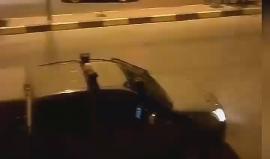 #شاهد .. قوات الاحتلال تقتحم شارع قيزون في الخليل وتفتش المركبات والمارة تحت تهديد السلاح .