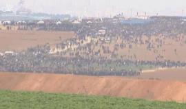 #مباشر .. تصوير من الداخل المحتل عام 48 يظهر الفلسطينيين المتوافدين إلى السياج الفاصل شرق قطاع غزة ضمن #مسيرة_العودة_الكبرى