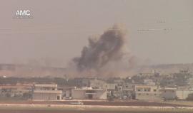 #شاهد | مركز #حلب الإعلامي: استشهاد طفلتين و إصابة 25 اخرين بجروح إثر استهداف الطيران الحربي مخيم للنازحين بالقرب من بلدة "معارة الأتارب" في ريف حلب الغربي صباح اليوم
تصوير: عبد الله ملحم