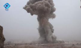 أبيد كل من فيها .. 
#شاهد .. لحظة تفجير عربيتن مفخختين في مواقع قوات النظام السوري في ضاحية الأسد بحي الحمدانية ومعمل الكرتون في #حلب مع انطلاق #ملحمة_حلب_الكبرى  .