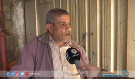 الاحتلال يسلم أوامر اخلاء لعائلتين من منزليهما بحي الشيخ جراح بالقدس وتسليمهما للمستوطنين.

تقرير: رناد شرباتي