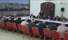 #شاهد عباس يستغرب من تصفيق المجتمعين حوله أثناء إعلانه وقف الاتصالات مع الاحتلال فيقول لهم : "انبستطو!"