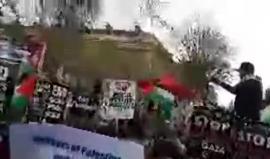 #مباشر مظاهرة حاشدة في العاصمة البريطانية لندن دعما لـ #مسيرة_العودة_الكبرى السلمية في قطاع غزة ورفضا للاعتداء قوات الاحتلال عليها.