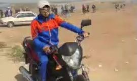 #مباشر : المواجهات المندلعة شرق مخيم البريج وسط قطاع غزة .

مراسلنا : احمد المقادمة