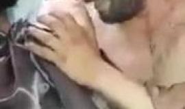 #شاهد 
في مشهد مؤثر لحظات الوداع الأخيرة وآخر عناق مابين الأب وأطفاله في مدينة #دوما في ريف العاصمة السورية دمشق، اليوم.