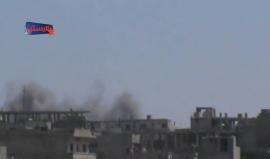 #شاهد .. الطيران الحربي يستهدف مدينة #الرستن بالصواريخ الفراغية .