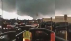 #شاهد اعصار يضرب ولاية لويزيانا جنوب الولايات المتحدة ويقتل أم وطفلتها ويخلف أضرارا مادية