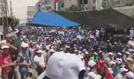 #شاهد | آداء صلاة الجمعة بساحة الاقصى في وادي الزينة بلبنان تضامنا مع القدس والمسجد الاقصى
تصوير : جهاد العمري