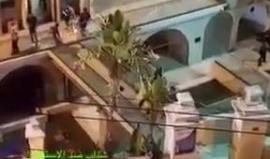 #شاهد
استنفار لقوات الاحتلال والمستوطنين في مبنى الدبويا وسط الخليل دون معرفة الأسباب حتى اللحظة.