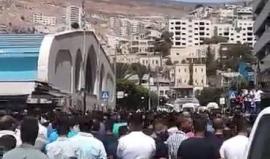 #شاهد من المسيرة الاحتجاجية التي خرجت في نابلس إحتجاجا على مقتل أحمد العز حلاوة قبل قمعها من أجهزة أمن السلطة.