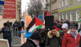 من النمسا وقفه دعا لها المجلس التنسيقي لدعم فلسطين في
بالتنسيق مع جميع الجاليات العربيه والتركية والنمساويه
شباب فلسطين في النمسا
#القدس_عاصمة_فلسطين
#الانتفاضة_مستمرة 
#انتفاضة_القدس
#جمعة_الغضب