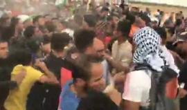 الثانية هذا اليوم .. 
#شاهد فرحة المتظاهرين لحظة سقوط طائرة تصوير للاحتلال شرق رفح جنوب قطاع غزة .