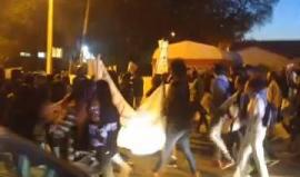 عائلة الجندي الإسرائيلي المفقود في غزة أبرهام منغستو تخرج في تظاهرة لمطالبة حكومة الاحتلال لعقد صفقة تبادل مع #حماس