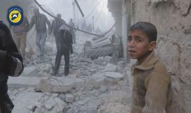 ننصح عدم متابعة الأطفال 
#شاهد .. اللحظات الاولى للقصف الجوي على حي #الفردوس في #حلب وإسعاف الجرحى وانتشال العالقين من تحت الانقاض .