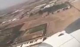 طائرة تقلع أثناء هبوطها في مطار تبوك إثر تغير سرعة واتجاه الرياح