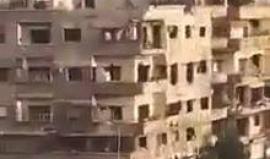 #عاجل غارات عنيفة على مخيم اليرموك للاجئين الفلسطينيين جنوب العاصمة السورية دمشق .