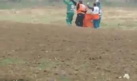 #شاهد عملية إنقاد محاصرين قرب السياج الفاصل شرق جباليا شمال قطاع غزة أول أمس