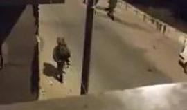 أعداد كبيرة من قوات الاحتلال تقتحم بلدة حزما شمال شرق القدس المحتلة