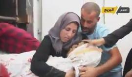 " الله يرضى عليك يما ويجعل مؤاك الجنة " 
#شاهد آخر كلمات الوداع من والدة الشهيد عبد الرحمن حسين أبوهميسة " 16 عاما" الذي ارتقى قبل قليل بمواجهات على السياج الفاصل شرق البريج وسط قطاع غزة .
