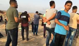 #مباشر 

المواجهات شرق مخيم البريج وسط قطاع غزة في #جمعة_مستمرون . 

بث مراسلنا |أحمد المقادمة