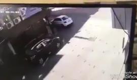 #فيديو لحظة سقوط شاب عن الطابق الخامس أثناء عمله في قرية كفر ثلث جنوب شرق قلقيلية ما ادى الى وفاته